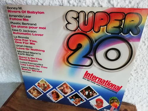 Super international - super,